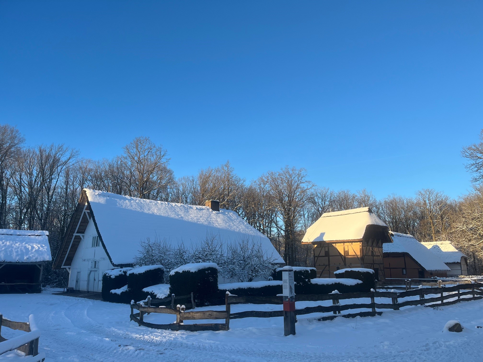 Fachwerkhäuser im Schnee