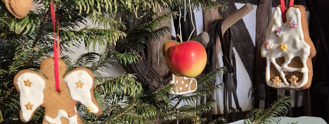 Lebkuchen am Weihnachtsbaum