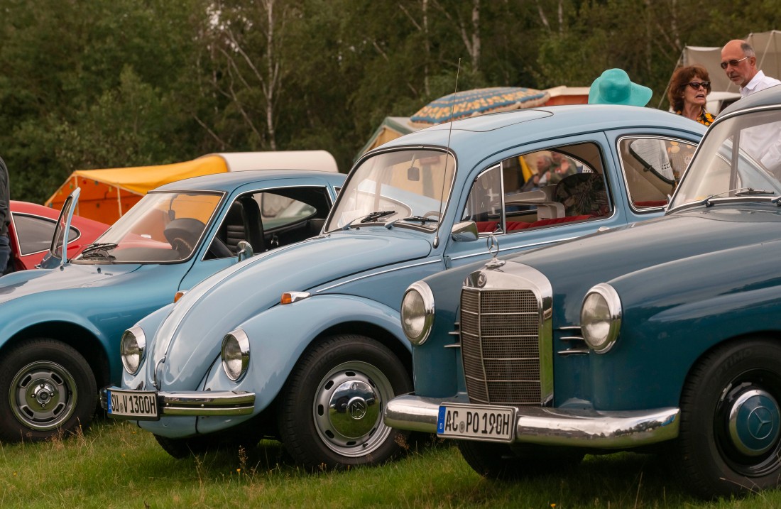 alter VW-Käfer und andere Oldtimer